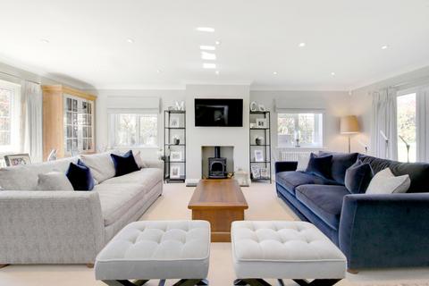11 Knottocks Drive, Beaconsfield, HP9 2AH