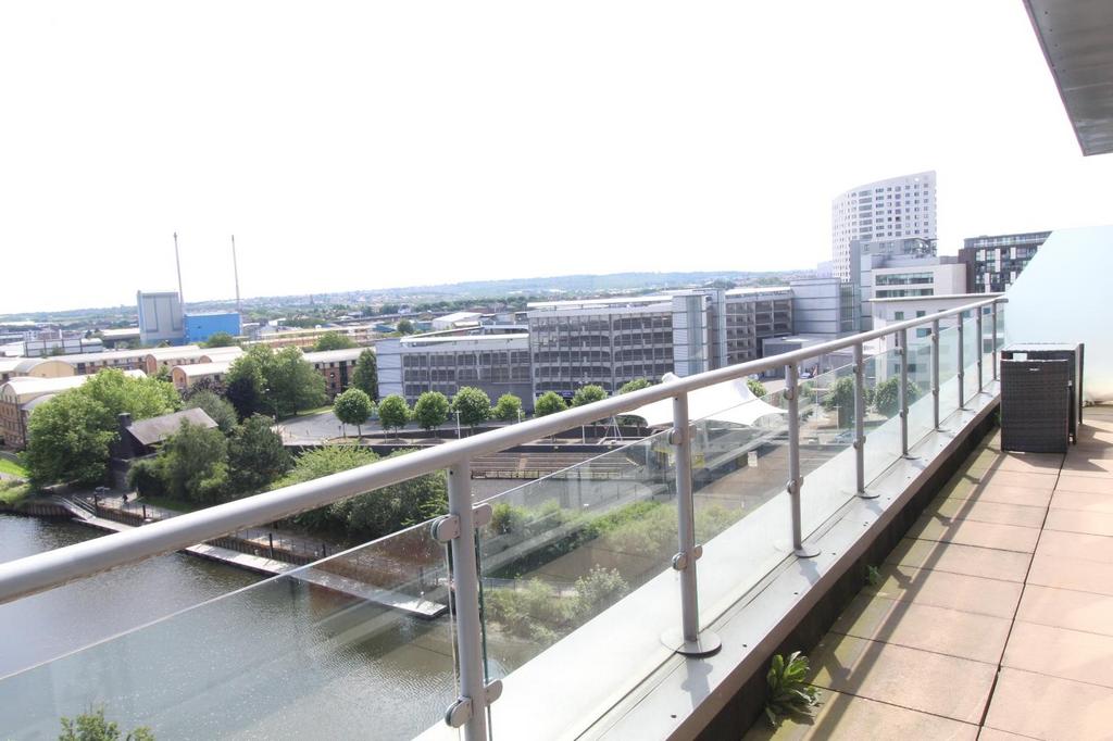 Roberts Wharf, East Street, Leeds, UK, LS9 2 bed flat £1,350 pcm (£