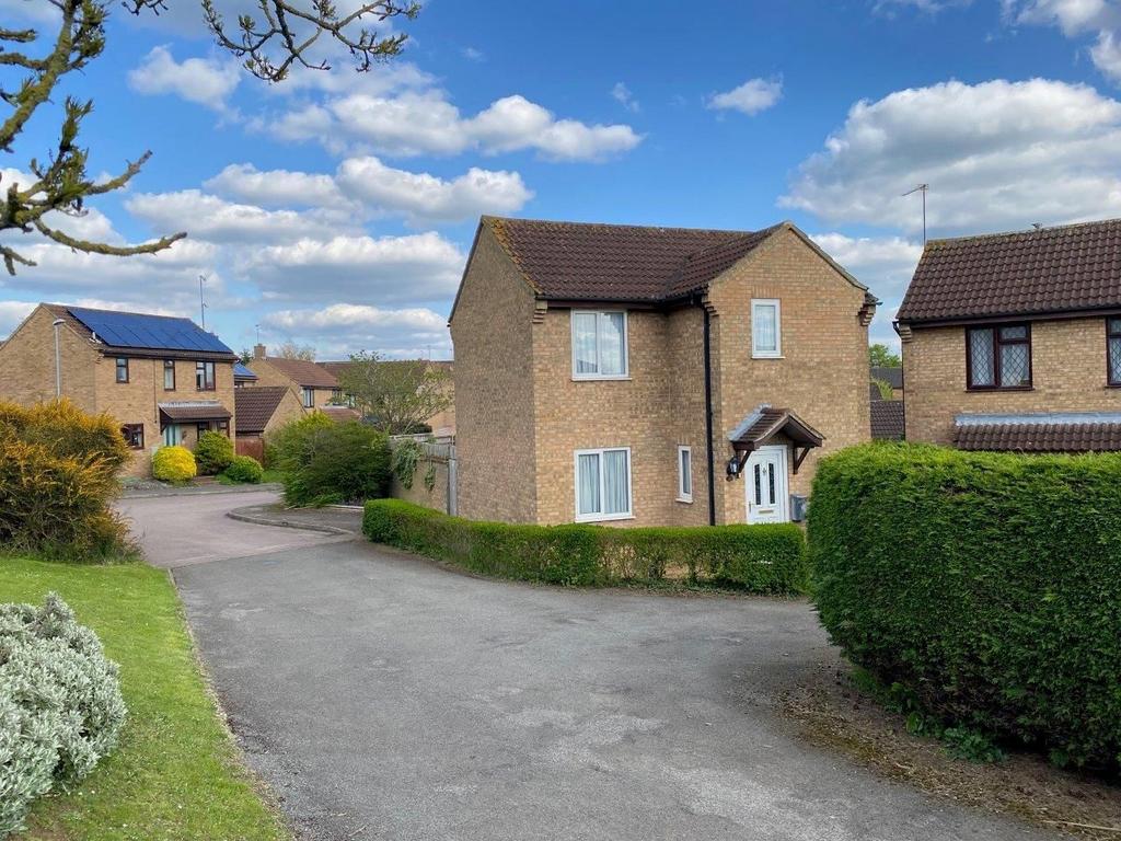 Verdant Vale, East Hunsbury, Northampton NN4 0SQ 3 bed detached house