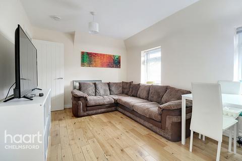 2 bedroom maisonette for sale - Arnhem Road, Chelmsford