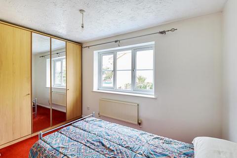 1 bedroom apartment to rent - Attlee Court,  Stanmore,  HA7