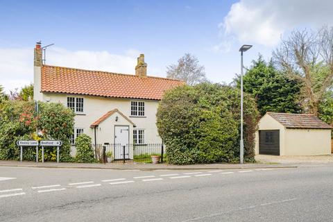 4 bedroom detached house for sale, Bedford Road, Wootton, Bedford