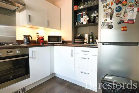 8 Brookway, Rainham, RM13 9HW