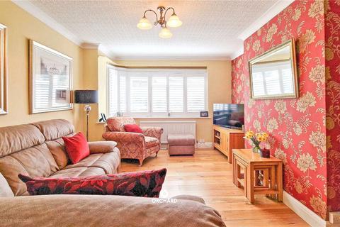 3 bedroom semi-detached house for sale - Milverton Drive, Ickenham, Middlesex, UB10