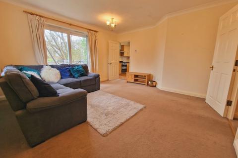 2 bedroom flat to rent, Northlands Road, Banister Park