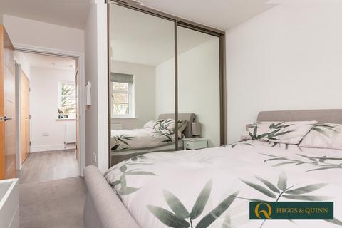 Flat 1, 36 Consort Drive, Leatherhead, KT22 0AS