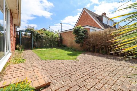 5 bedroom detached house for sale, Burwood Grove, Hayling Island