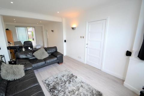 18 Gloucester Road, Feltham, TW13 5BZ