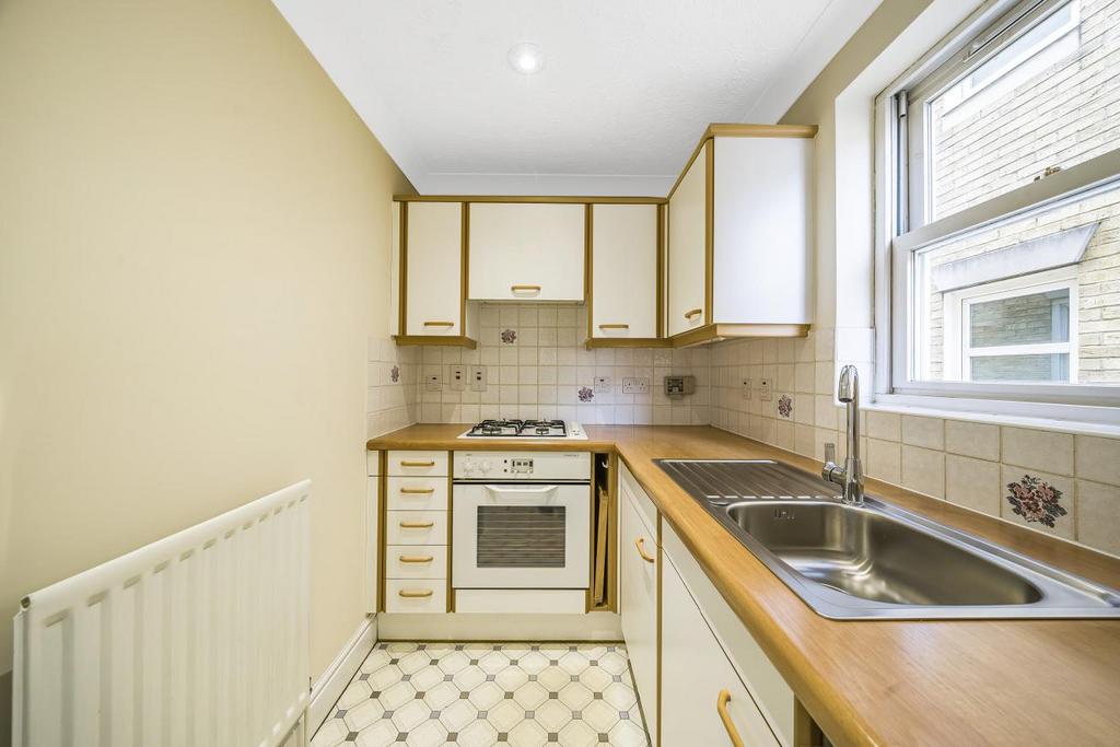 Vicarage Drive, Beckenham 1 bed end of terrace house for sale £400,000