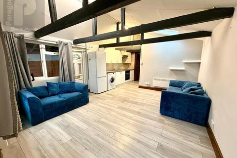 1 bedroom maisonette to rent, Woodcock Hill, Kenton, Harrow HA3