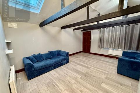 1 bedroom maisonette to rent, Woodcock Hill, Kenton, Harrow HA3