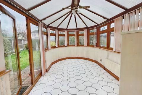 45 Blenheim Chase, Leigh-on-sea, SS9 3BZ