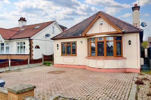 45 Blenheim Chase, Leigh-on-sea, SS9 3BZ