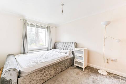 2 bedroom flat to rent - Casel Court, Stanmore, HA7