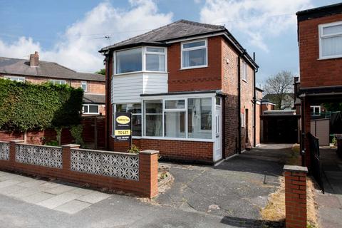 3 bedroom detached house to rent - East Meade, Prestwich