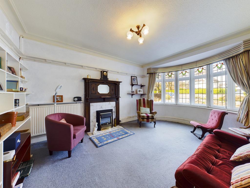 142 Ty Glas Road, Llanishen, Cardiff.... 4 bed semidetached house £500,000