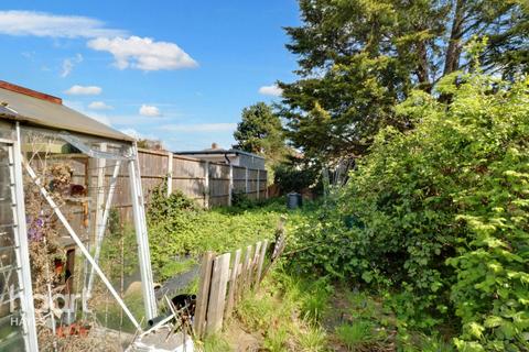 12 Chaucer Avenue, Hayes, UB4 0AP