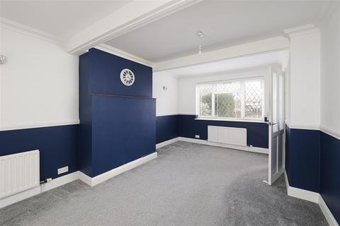 3 bedroom semi-detached house for sale, Thanington Road, Canterbury