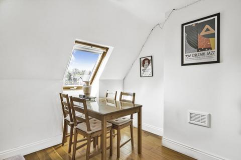 Flat C, 43 Hopton Road, London, SW16 2EL