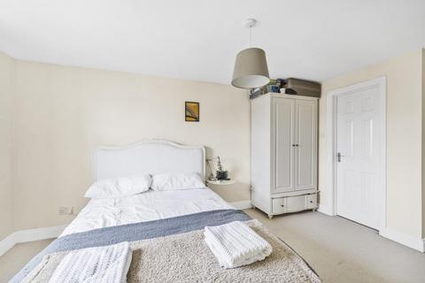 Flat C, 43 Hopton Road, London, SW16 2EL