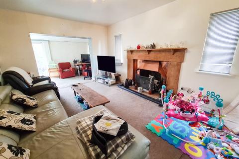136 Coppermill Road, Wraysbury, Staines-upon-thames, TW19 5NR