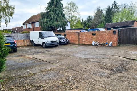 136 Coppermill Road, Wraysbury, Staines-upon-thames, TW19 5NR