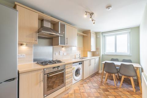 2 bedroom flat to rent, Brunswick Road, Brunswick, Edinburgh, EH7