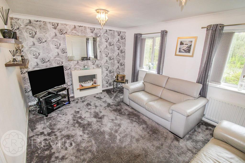Grisedale Close, Middleton, M24 3 bed semidetached house for sale £