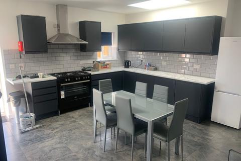 undefined, Room 5