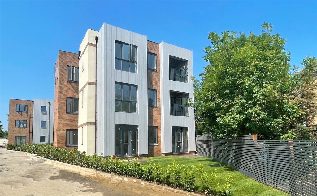 Admiral Mews, Arbour Lane, Chelmsford, CM1 2 bed apartment for sale £