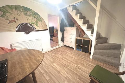 2 bedroom terraced house to rent, East Street, Farnham, Surrey, GU9