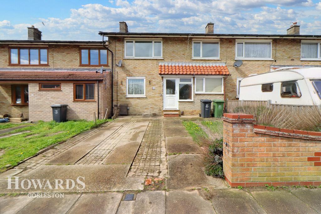 Kings Road, Gorleston 3 bed terraced house for sale £170,000