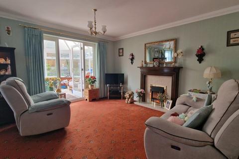 26 Aldergrove Close, Halesworth, IP19 8TB