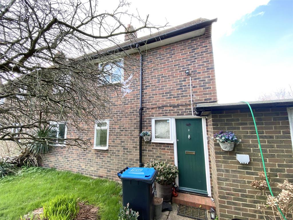 Sandhills Farm Cottages, Outwood Lane, Bletchingley, Surrey, RH1 3 bed