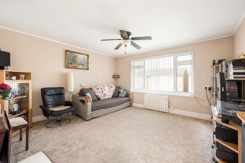 1 bedroom apartment for sale, Henley Close, Rye, East Sussex TN31 7BX