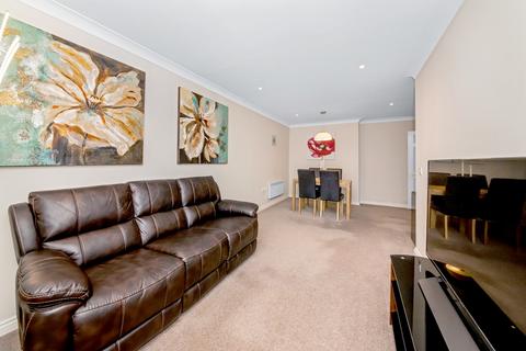 19 Sycamore Close, South Croydon, CR2 7LN