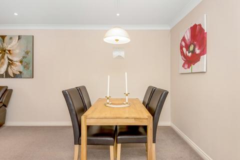 19 Sycamore Close, South Croydon, CR2 7LN
