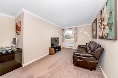 19 Sycamore Close, South Croydon, CR2 7LN