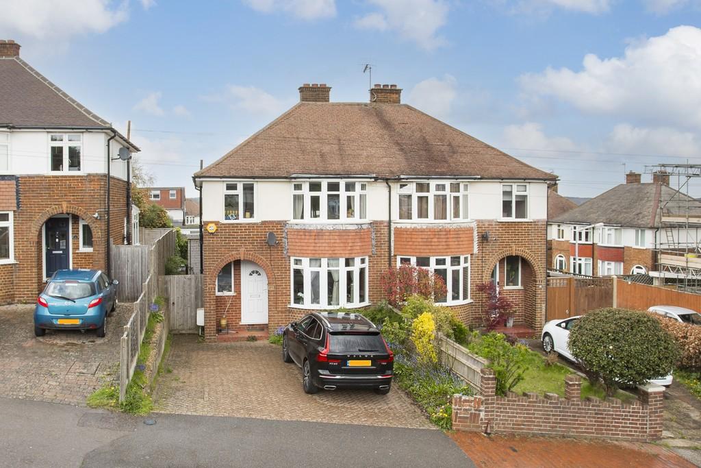 Highfield Road, Tunbridge Wells 3 bed semidetached house for sale £