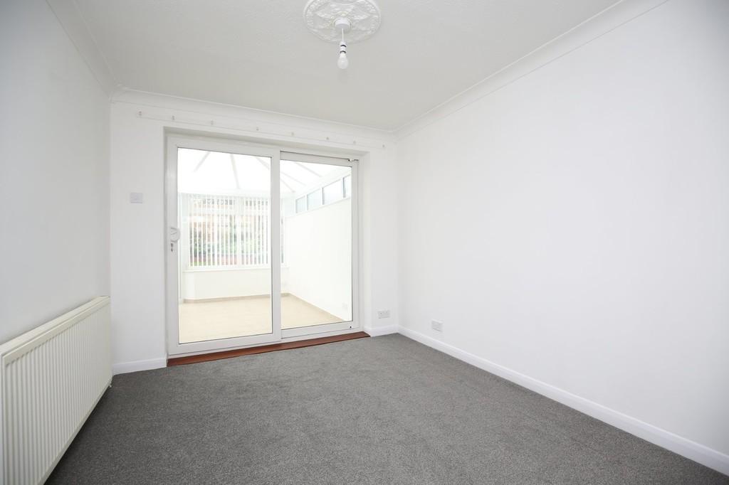 St Edithas Road, Polesworth 3 bed semidetached house £995 pcm (£230 pw)