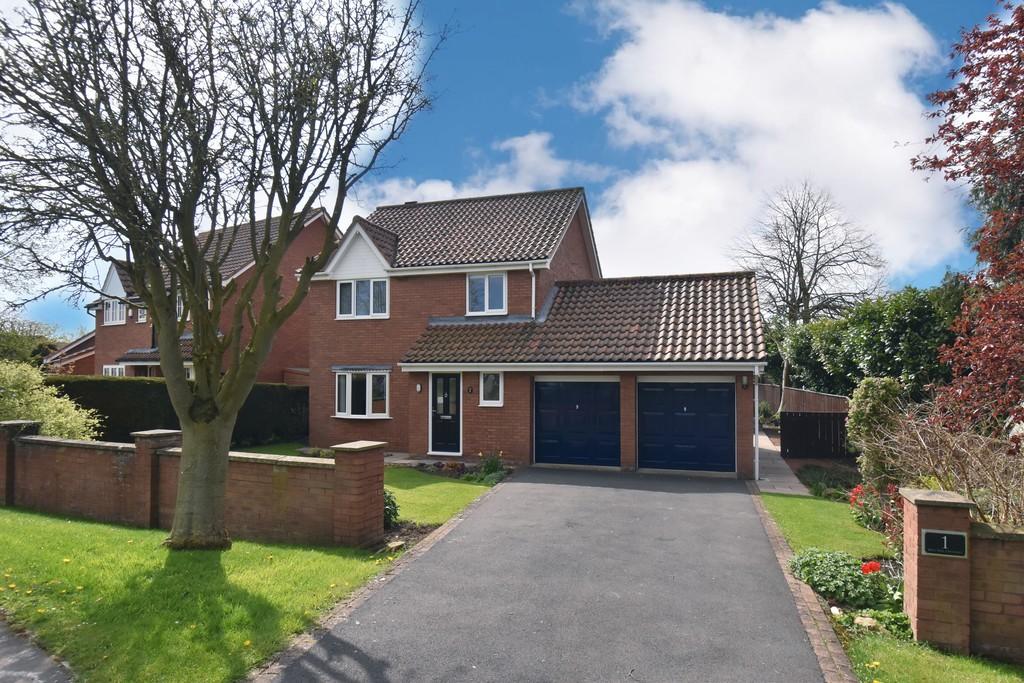 Mill Hill Crescent, Northallerton 4 bed detached house £450,000