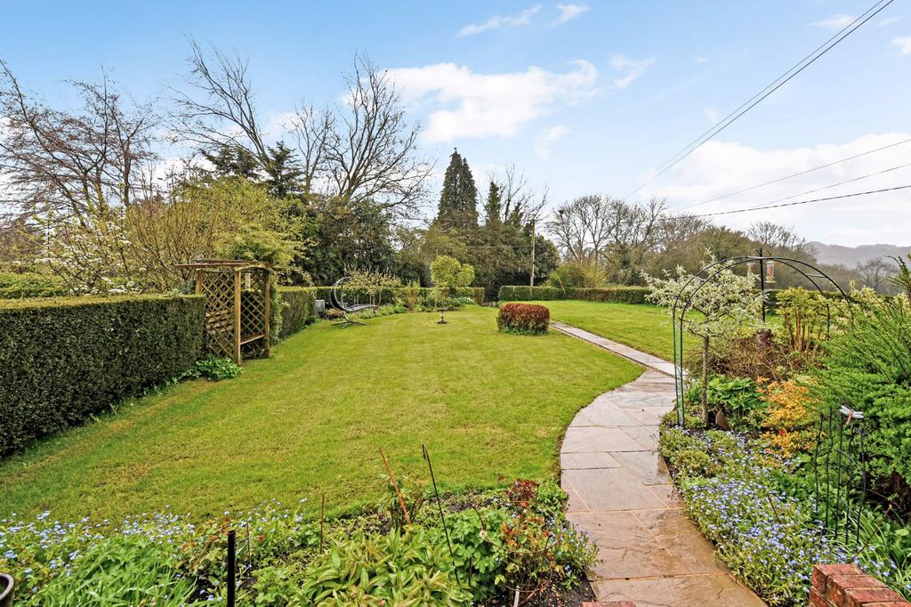 Hawkley, Liss, Hampshire 3 bed semidetached house for sale £599,950