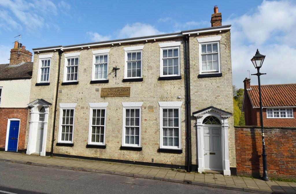 Westgate, Louth LN11 9YH 3 bed townhouse for sale £380,000