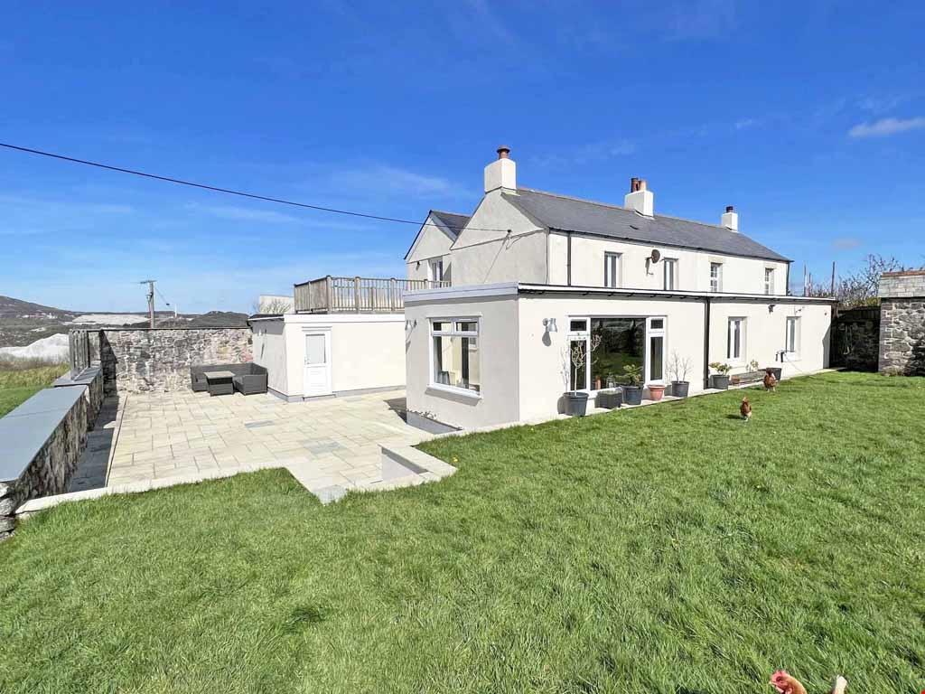 Trenance Downs, Nr. St Austell, Cornwall 3 bed semidetached house for