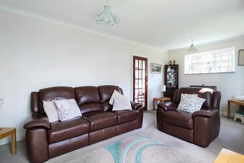 2 Rosetta Drive, Bradford, BD8 9SA