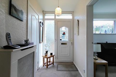 2 Rosetta Drive, Bradford, BD8 9SA