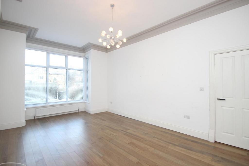 Street Lane, Leeds, West Yorkshire, UK, LS8 5 bed house £2,200 pcm (£