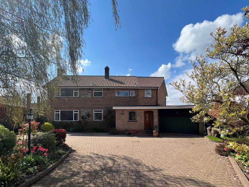 Penn Road, Gospel End, DY3 4AG 5 bed detached house for sale £595,000
