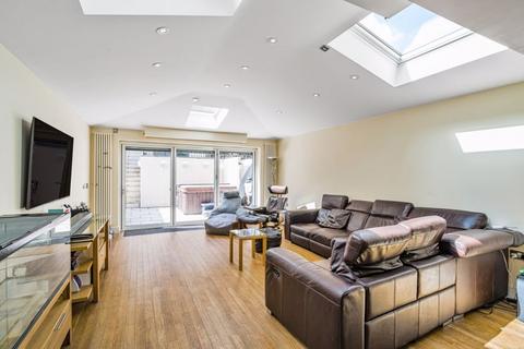 2b Avondale Road, South Croydon, CR2 6JA