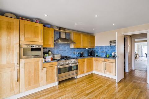 2b Avondale Road, South Croydon, CR2 6JA